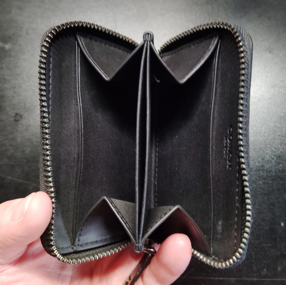Coach zipper wallet - Picture 3 of 3